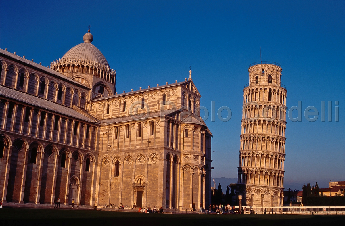 Duomo and Leaning Tower in Piazza dei Miracoli, Pisa, Tuscany, Italy
(cod:Tuscany 13)